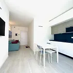 Brezza Marina - Immobiliare アパート *
